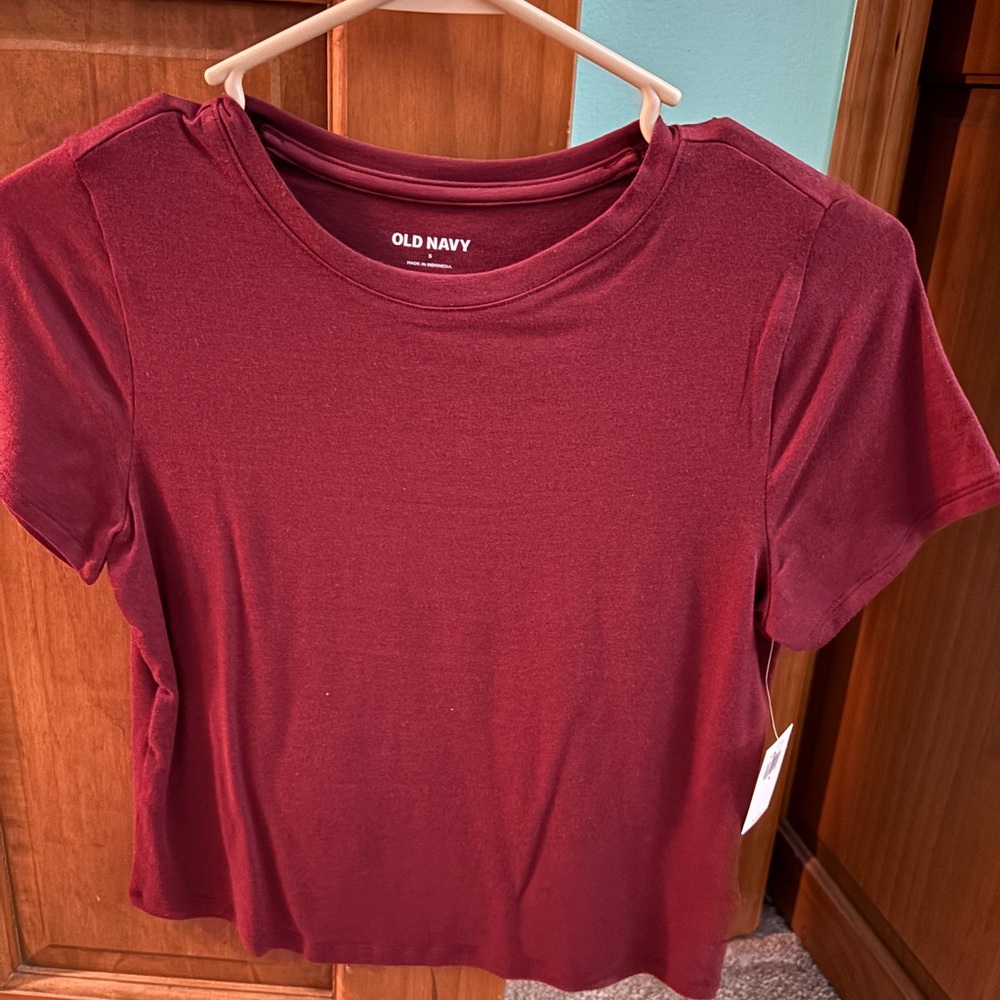 Old Navy Red Fitted Short Sleeve T-Shirt